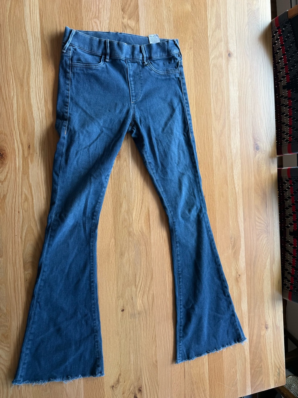 True Religion Runway Flare Dark Blue denim leggings with Raw Hem, Sz S